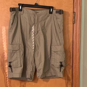 EUC Men’s Khaki Cargo Shorts